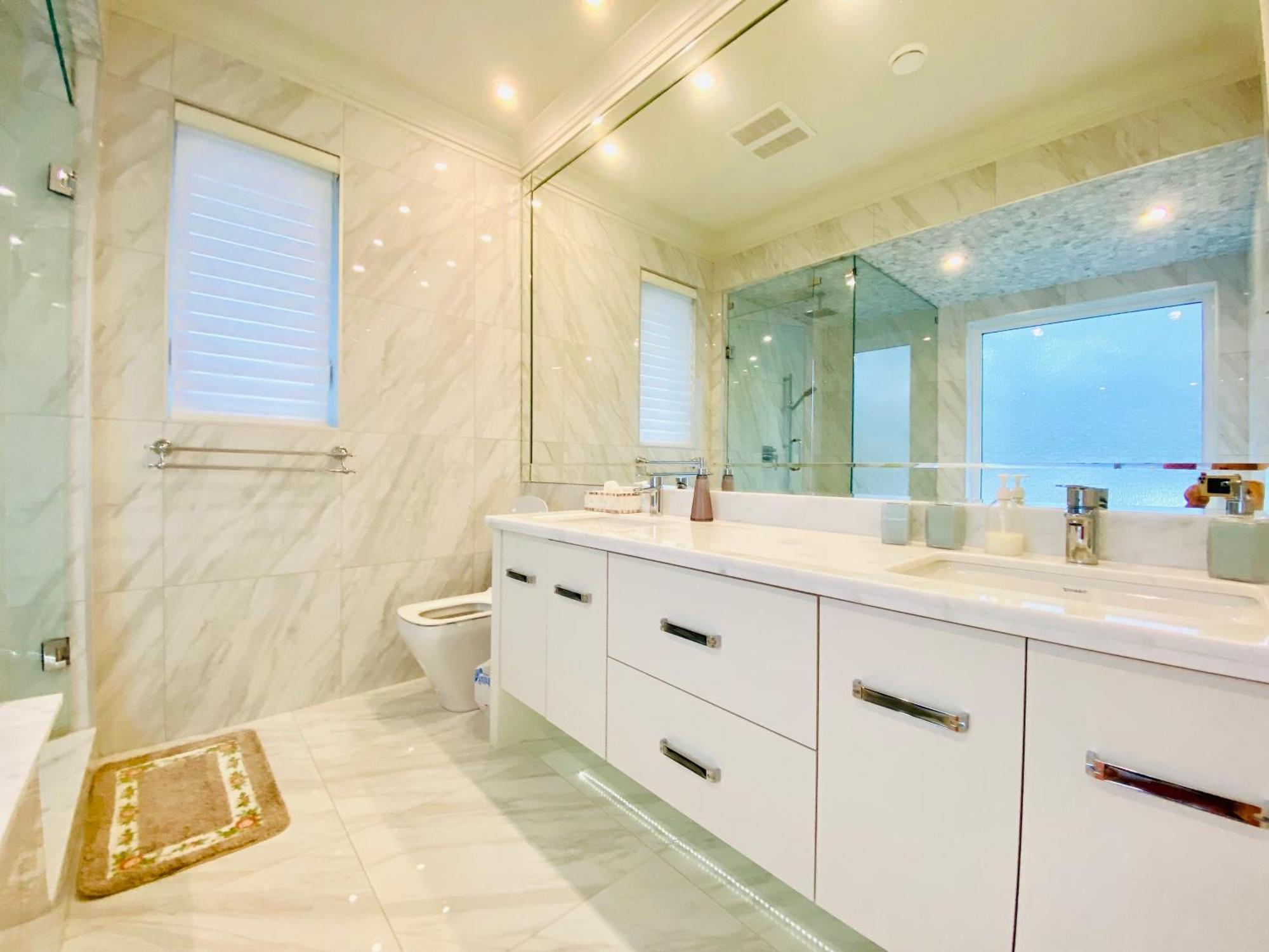 Vancouver Shangrila House Richmond Luaran gambar